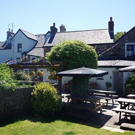 Castle Inn ニューポート エクステリア 写真