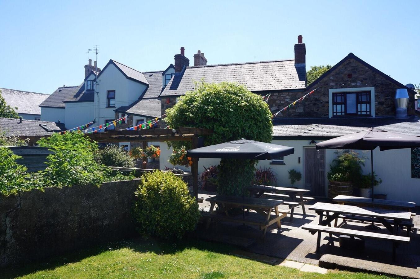 Castle Inn ニューポート エクステリア 写真